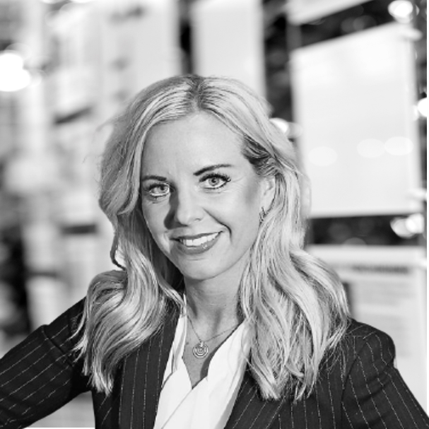 Porträtt foto av Jenny Hoflund Bergvall