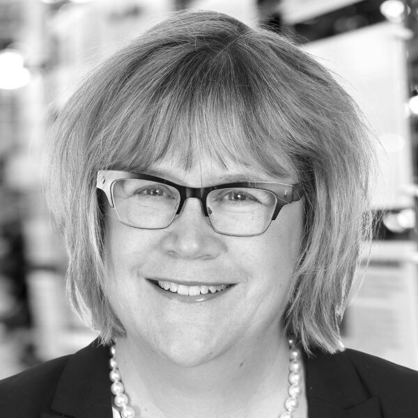 Porträtt foto av Lise-Lotte W Järvinen för 100-listan