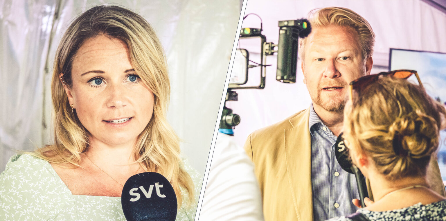 Som näringslivets röst uttalar vi oss ofta i media. På bilden ser du Maria och Simon i vårt pressrum.