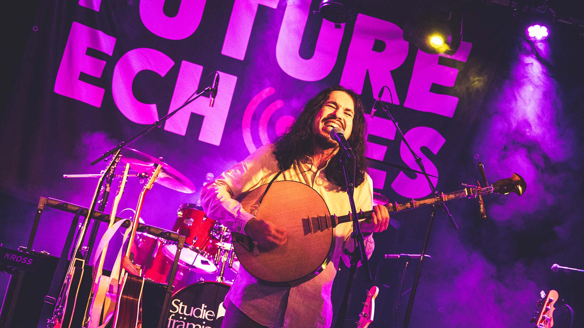 Den polska artisten Francis Tuan uppträdde under torsdagkvällens "Polish night" på Dynamo i Norrköping.