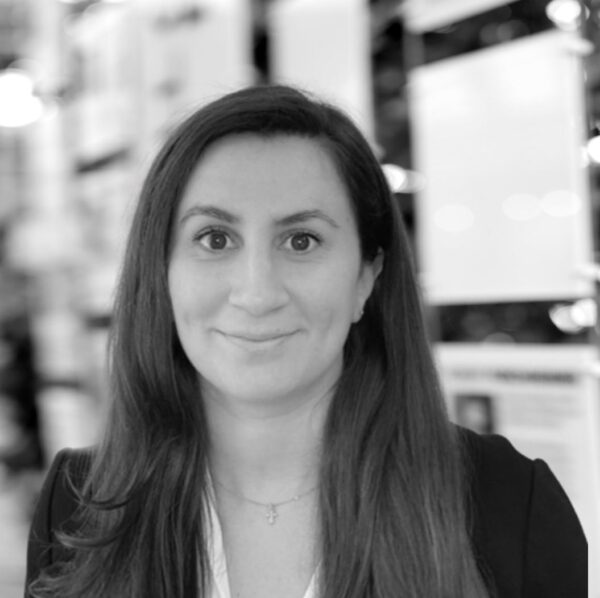 Porträttfoto av Helene Yildiz för 100-listan